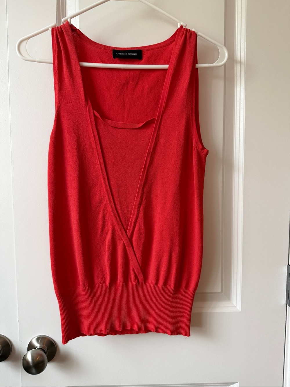 Cable & Gauge Red V-Neck Sleeveless Knit Tank